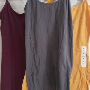 Lot 3 tank Spandex tops medium